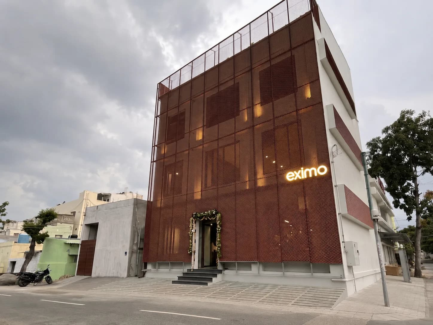 Eximo
