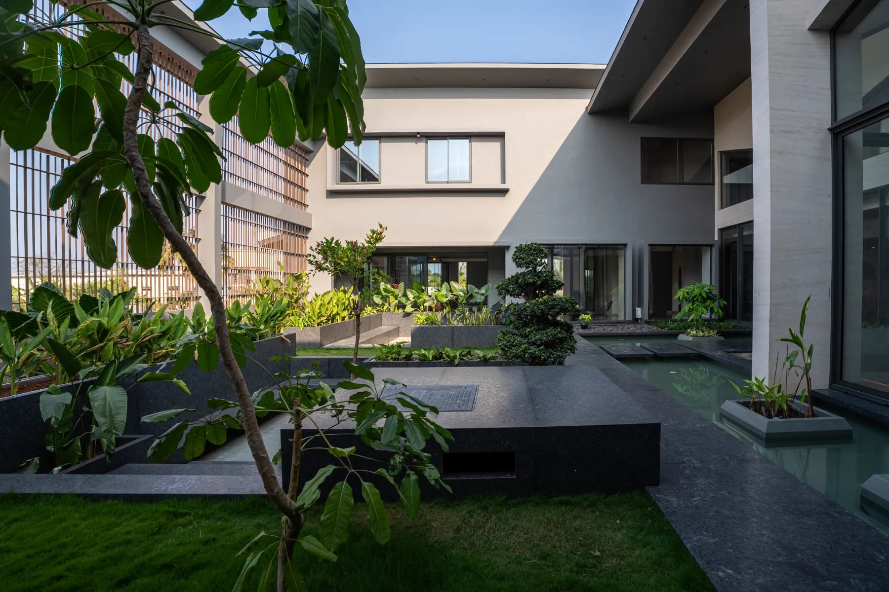 The Velumani Residence 22